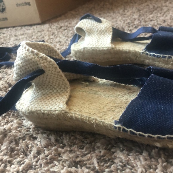 New Handmade Tie Up Espadrilles - Picture 3 of 6